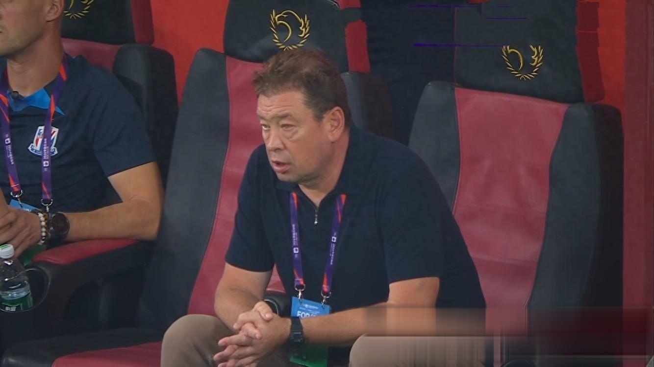 上港主场迎战鲁能，德比之战备受瞩目